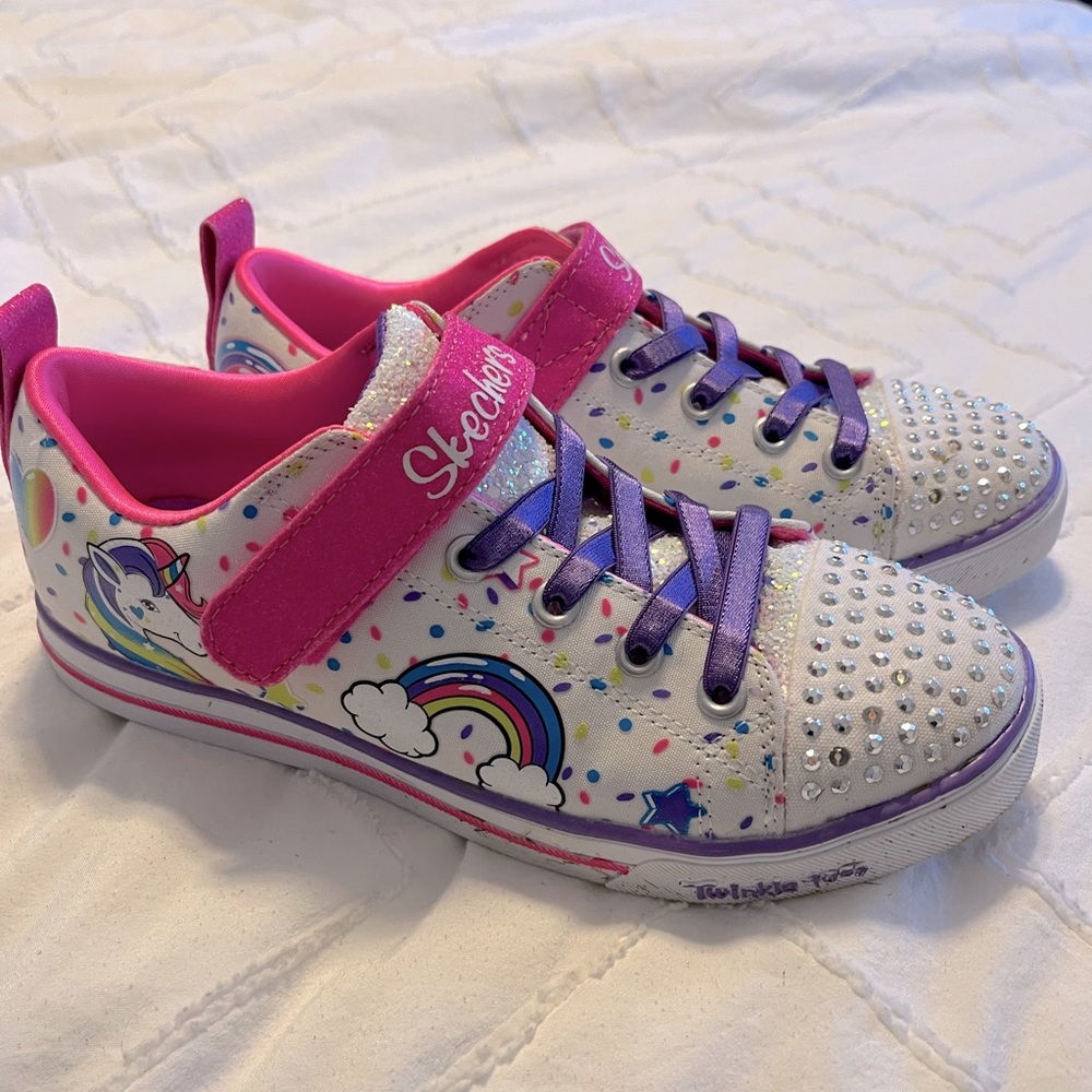Skechers girls light up sneakers; size 2
